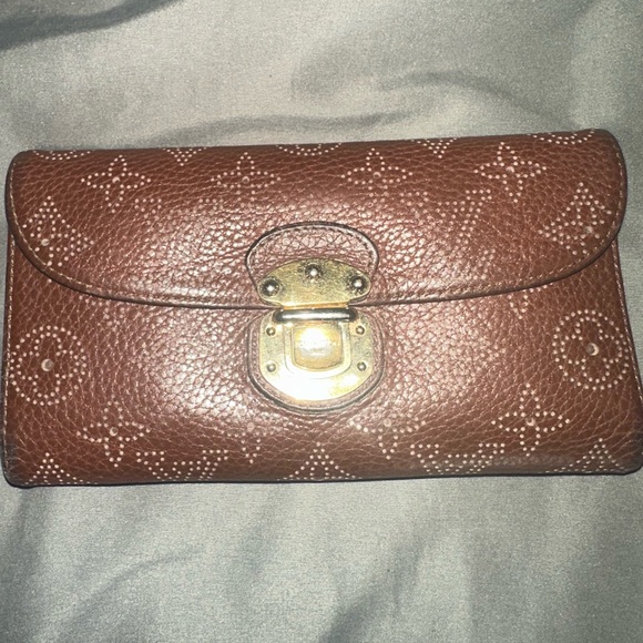 Louis Vuitton Accessories - Louis Vuitton